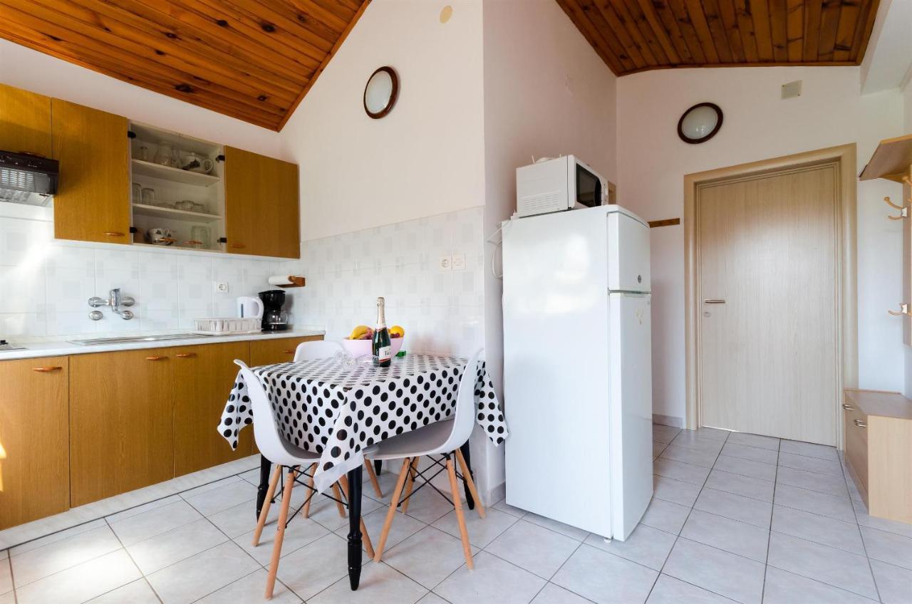 Apartments Anica F Lopar Exterior foto